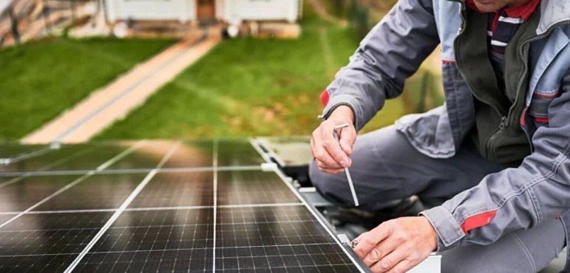 Konstrukcje fotowoltaiczne i panele PV dla instalatorów oraz inwestorów