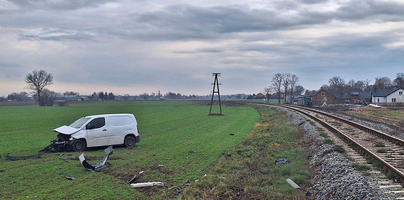 Poważny wypadek na niestrzeżonym przejeździe kolejowym - 25091