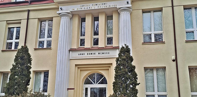 Karetki, nowoczesne łóżka i aparatura - duża dotacja dla płońskiego szpitala - 25323