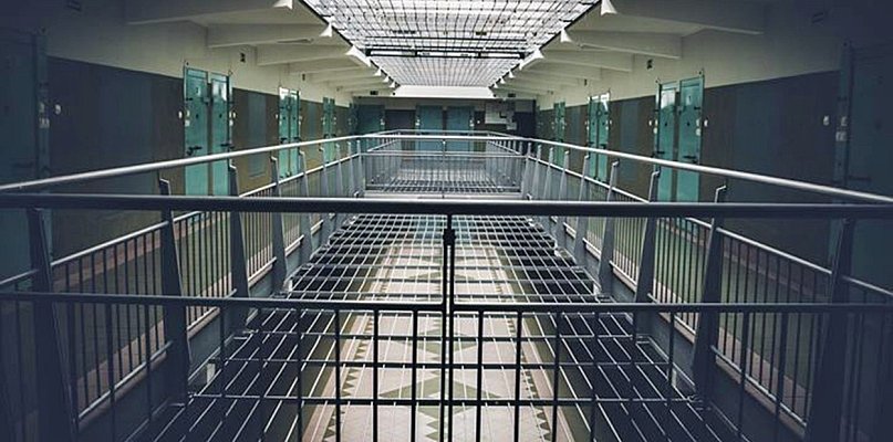 Wyszedł z domu przed świtem. Nie wiedział, że czekają na niego kryminalni - 25407