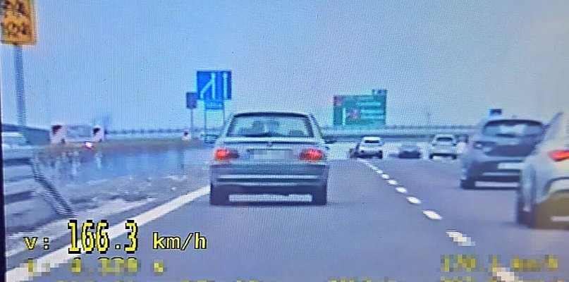 Z ''siódemki'' do aresztu - finał podróży 21-latka z beemki