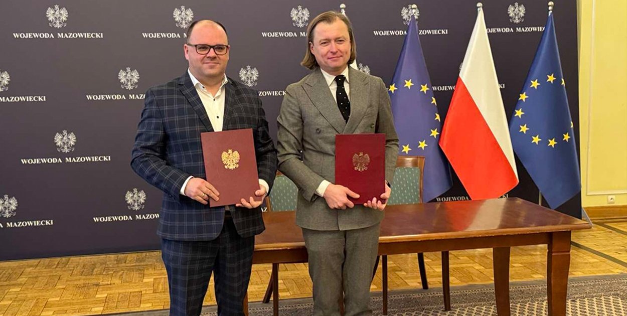 Od lewej burmistrz Marcin Gorta i wojewoda mazowiecki Mariusz Frankowski [fot.: zbiory urzędowe]