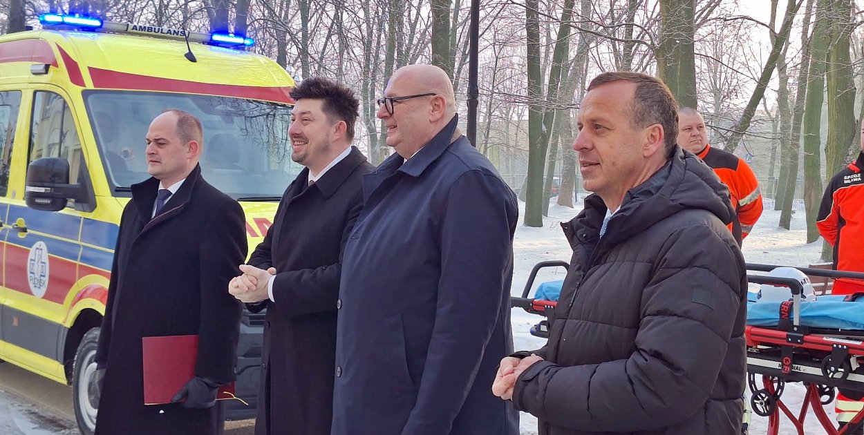 Zakupy, dzięki którym stajemy się dziś szpitalem na miarę XXI wieku - R. Makówka