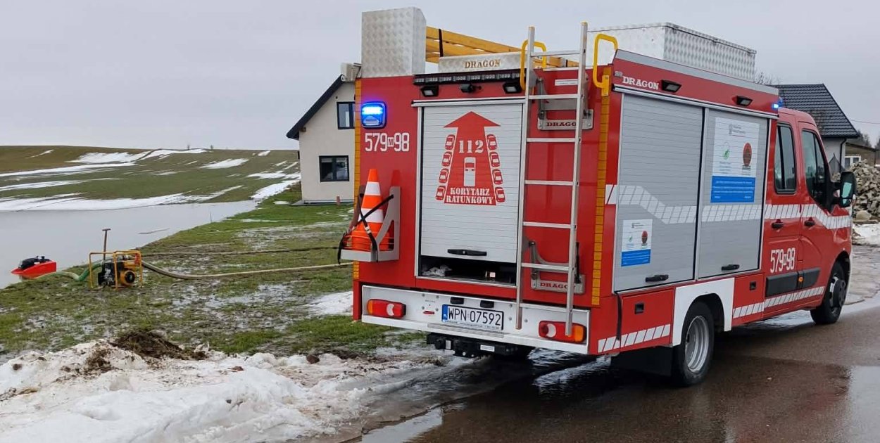 Wiele zdarzeń w powiecie płońskim: zalane posesje, piwnice i ulice