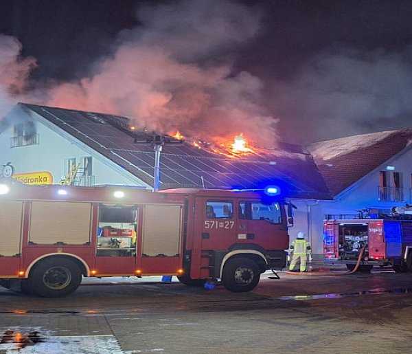 Nocny pożar dyskontu w Płońsku